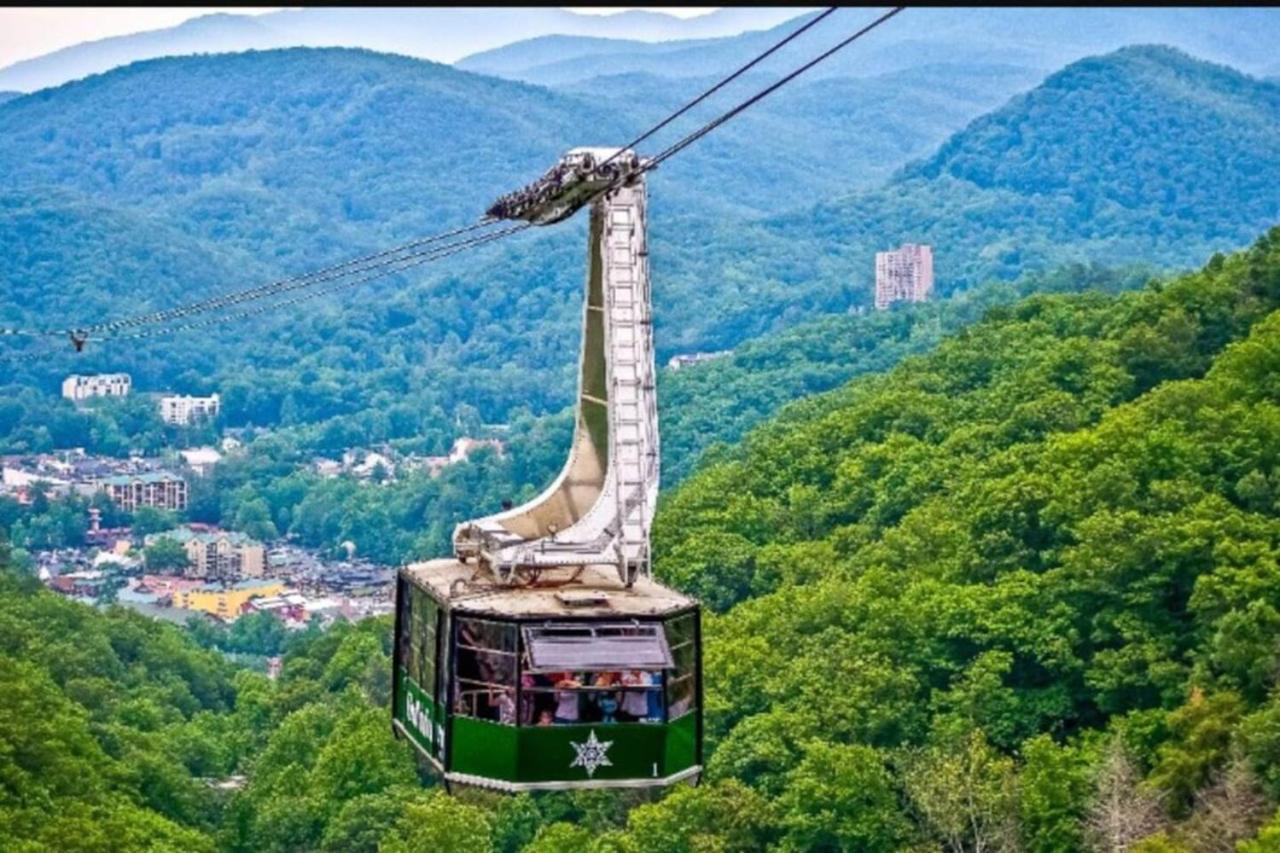 Gt307 Romantic Condo Downtown Gatlinburg & Pool Luaran gambar