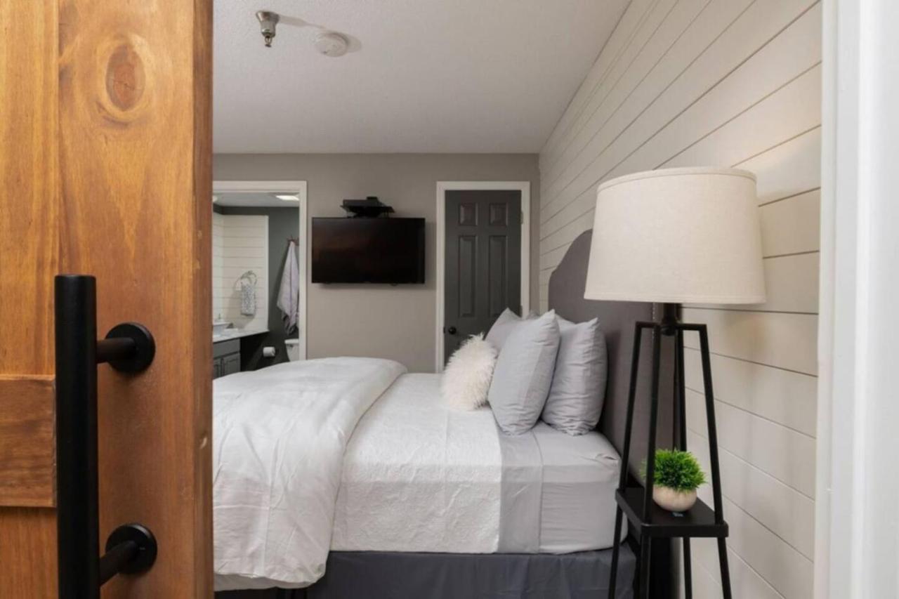 Gt307 Romantic Condo Downtown Gatlinburg & Pool Luaran gambar
