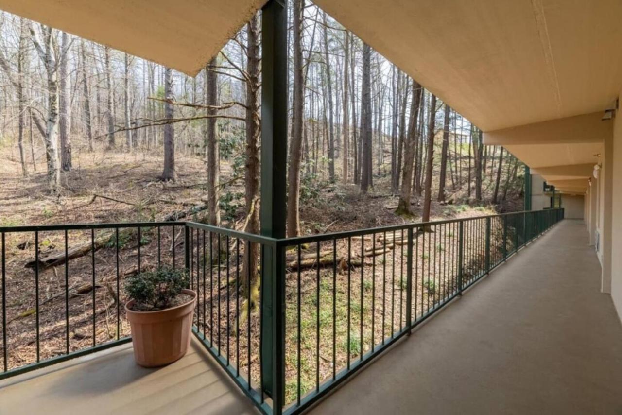 Gt307 Romantic Condo Downtown Gatlinburg & Pool Luaran gambar